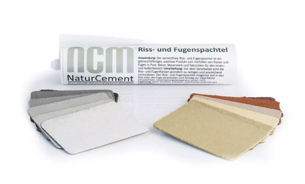 Riss- und Fugenspachtel mit Farbmustern